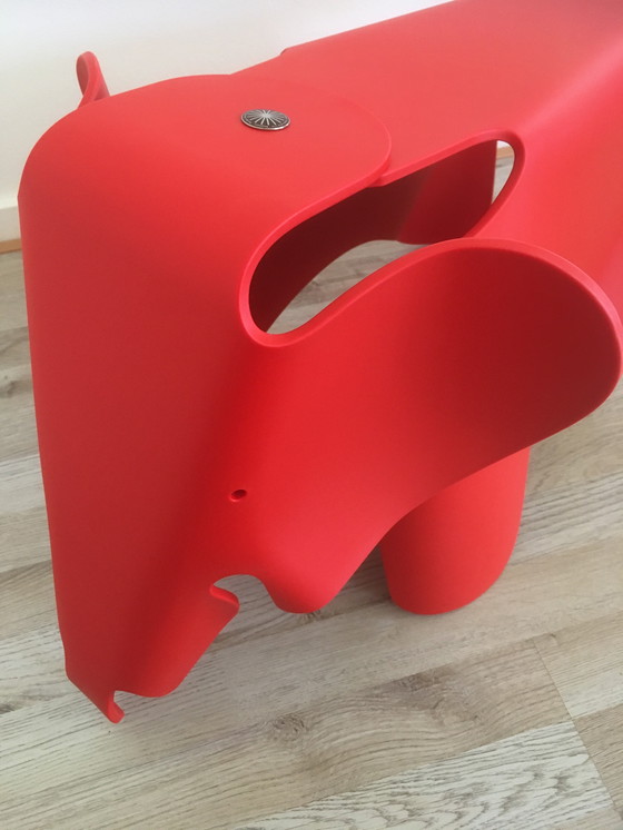 Image 1 of Vitra Eames Elephant Rood - Nieuw