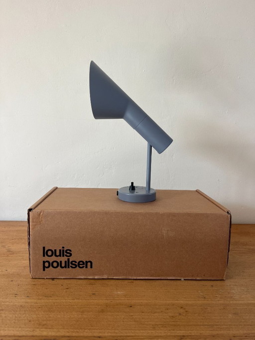 Applique Louis Poulsen AJ - Arne Jacobsen - Lampe design danoise