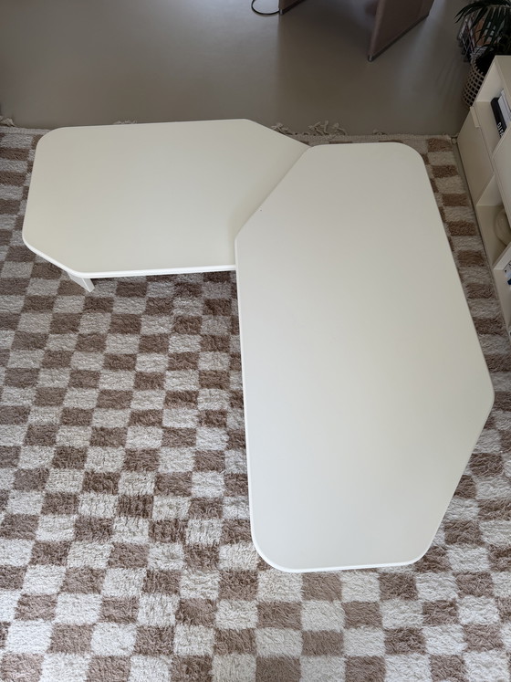 Image 1 of Vintage extendable coffee table