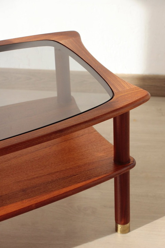 Image 1 of Tavolino vintage G Plan - E Gomme - in teak e vetro fumé