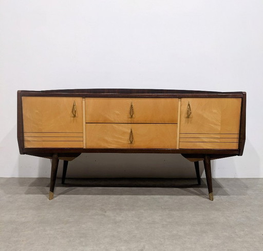 Buffet style années 60