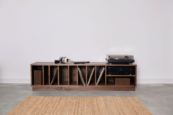 Image 1 of Mobile in vinile color noce O-S09