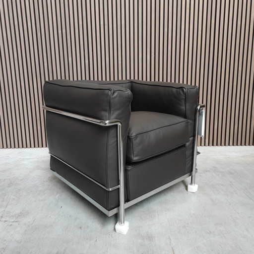 Fauteuil Cassina LC2 en cuir noir