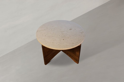 Couchtisch rotunda Crema Perla aus Naturstein und Massivholz Eiche