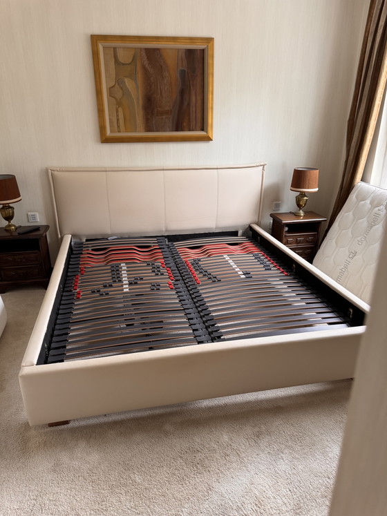 Kunstleren bed, crèmekleurig – Tweepersoonsbedden, Skai (photo 7 of 8)