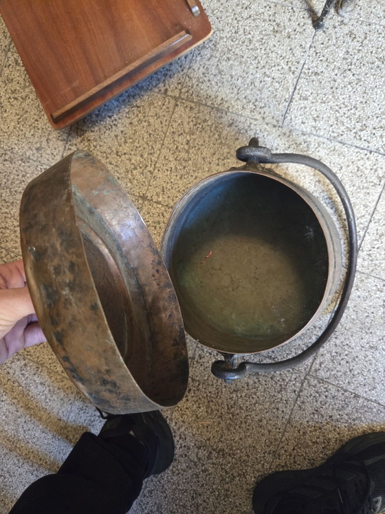 Antico contenitore in rame con coperchio e manici in ferro, vintage rustico, Oggetti decorativi, Marrone (foto 4 di 5)