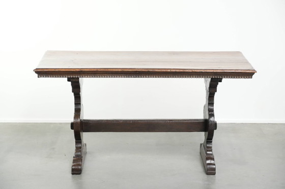 Image 1 of Authentic 16th-century Italian dining table made of walnut.