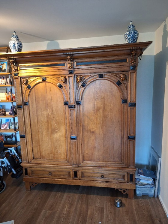 Image 1 of Armario arqueado de Utrecht, finales del siglo XVII.