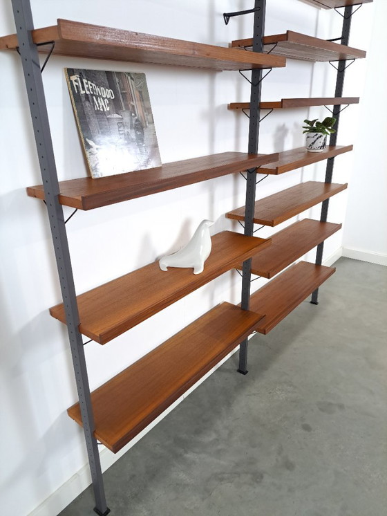 Image 1 of Sistema modular de pared LP de teca sueca de Olof Pira de mediados de siglo