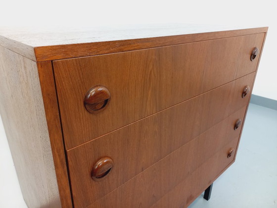 Image 1 of Vintage Scandinavische ladekast in teakhout en zwart metaal uit de jaren 60