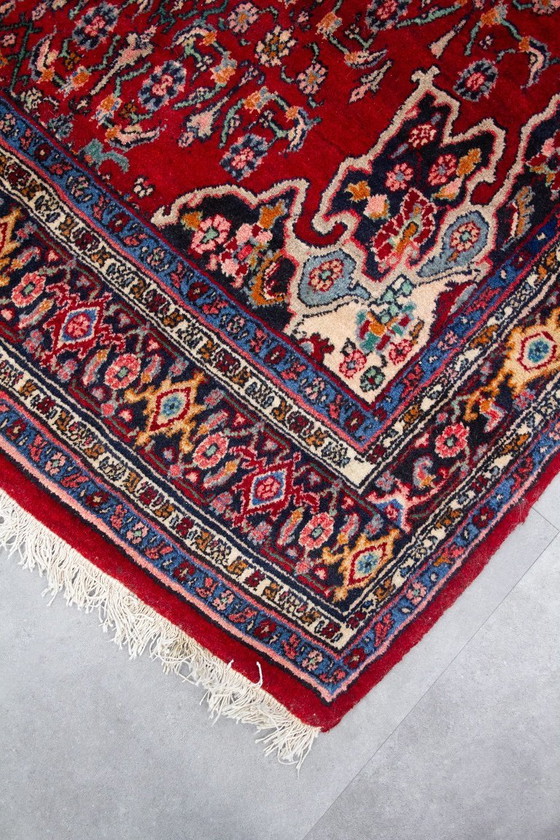 Image 1 of Tapis persan rouge vintage à motifs