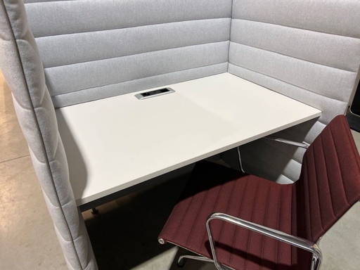 Bureau acoustique d'alcôve Vitra