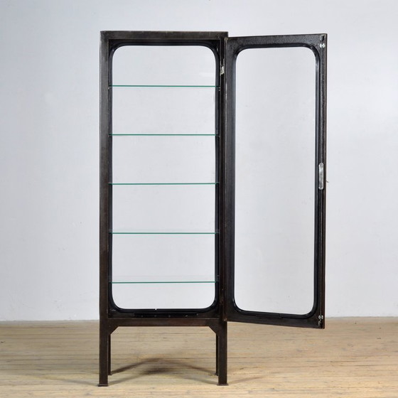 Image 1 of Vintage medische kast, jaren 70