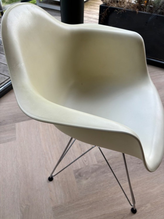 Image 1 of 6 sillas Vitra Eames DAR usadas