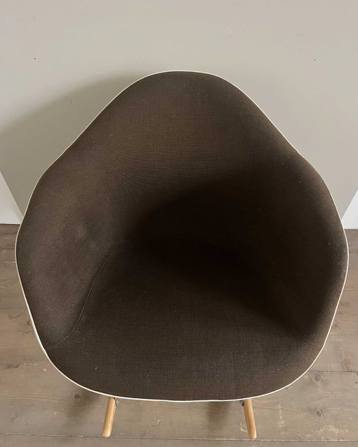 Chaise RAR conçue par Ray et Charles Eames pour Herman Miller