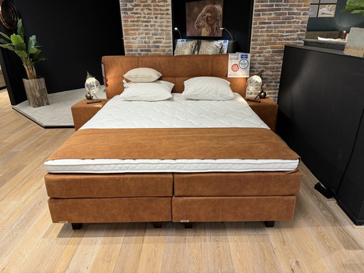 Avek Ninety box spring