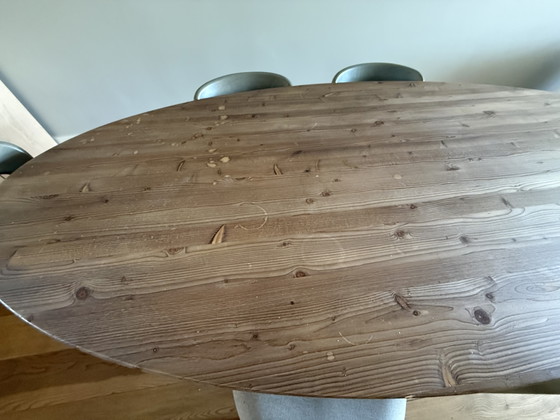 Image 1 of Allon Dery. Ovalen tafel 2mx1m lichtgroene stalen poten