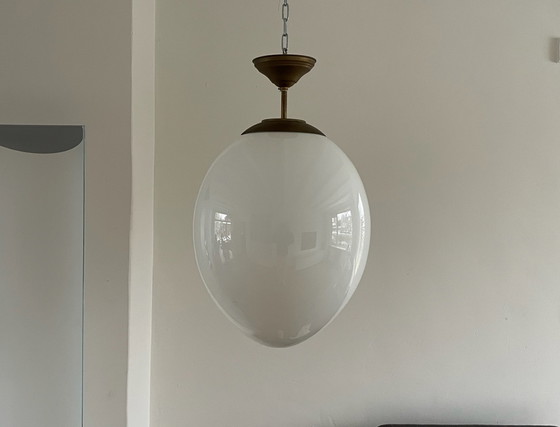 Art Deco XXL Pendant Lamp - Opaline and Brass – Glass (photo 3 of 7)