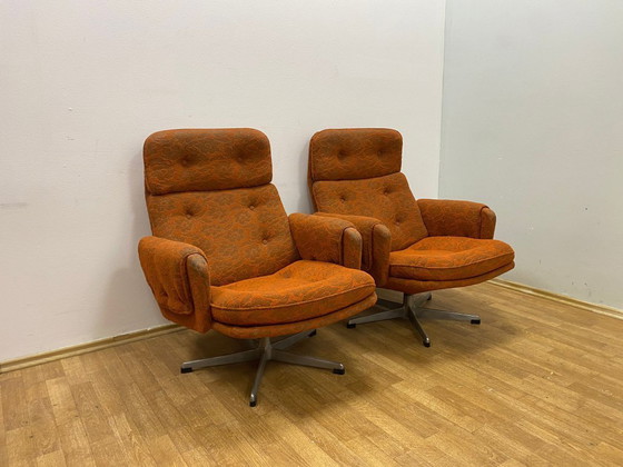 Image 1 of Set van 2 retro draaibare fauteuils, Gerald Neusser, jaren 70, Tsjechoslowakije