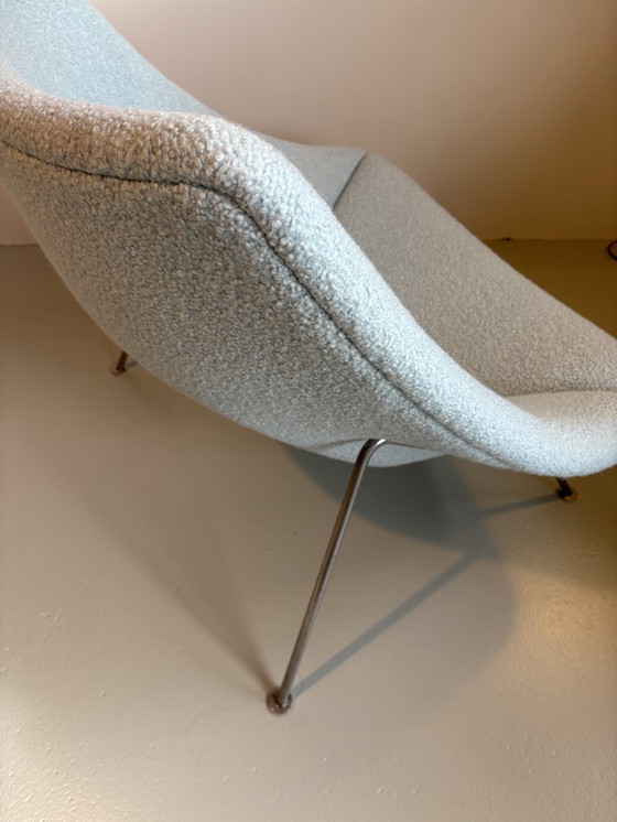 Image 1 of Artifort F157 Oyster nieuw gestoffeerd 