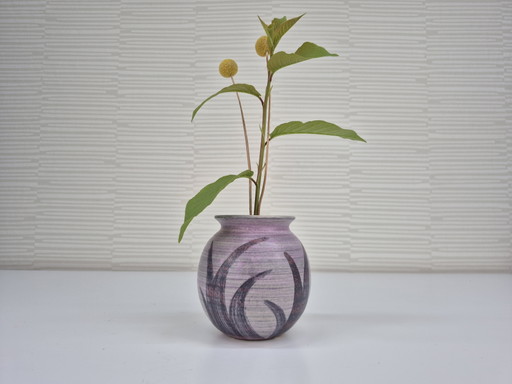 Vintage spherical vase/Ikebana Mobach Utrecht.