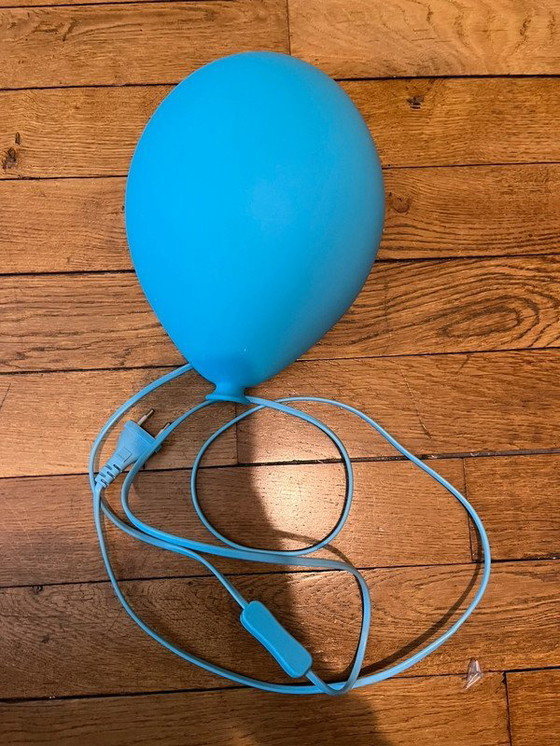 Image 1 of Lámpara de globo azul