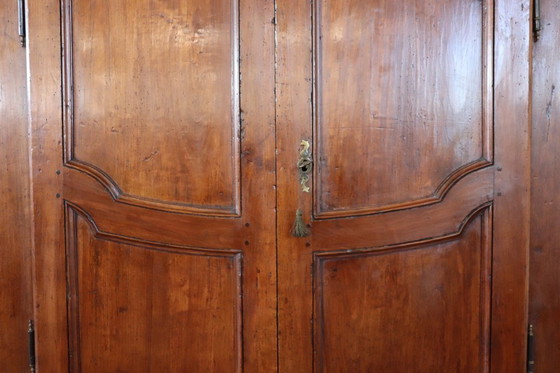 Image 1 of Raro armario antiguo en madera de álamo, Italia Mediados del siglo XVIII