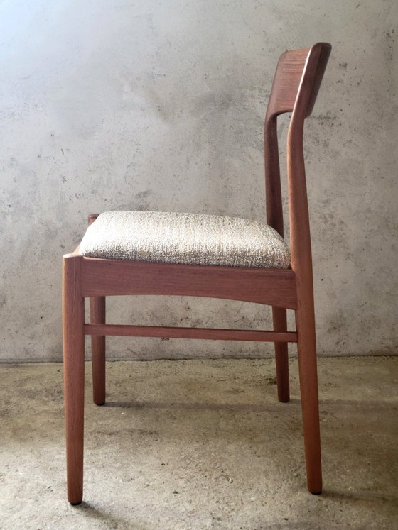 Set von 6 Henning Kjærnulf Esszimmerstühlen für KS Møbler aus Teak, Dänemark 1960 – korup stolefabrik, Wood (photo 7 of 10)