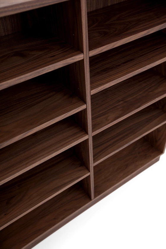 Image 1 of Librería de nogal - R02