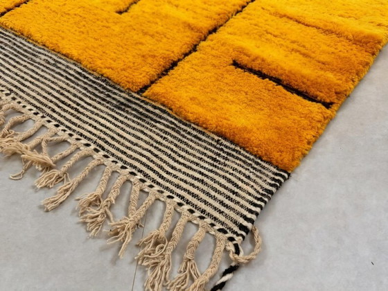 Image 1 of Tapis marocain traditionnel en laine 250cmx150cm