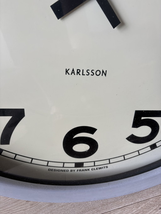 Karlsson XL klock door Frank Clewits