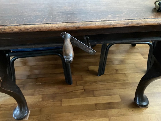 Image 1 of Queen Ann antique dining table from +/- 1890
