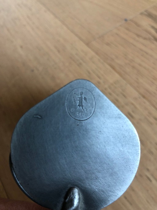 Kleiner Zinnkrug