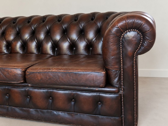 Canapé Chesterfield 3 Places Authentique, Cuir Marron Foncé, chesterlfield, Canapés 3 places (photo 4 sur 5)