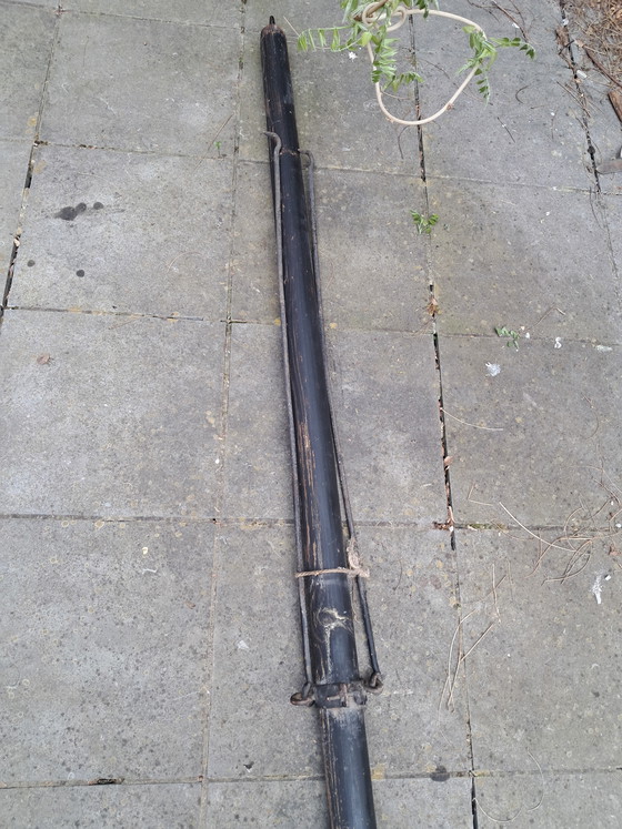 Image 1 of Asta portabandiera in legno, tricolore belga, 5,5 m.