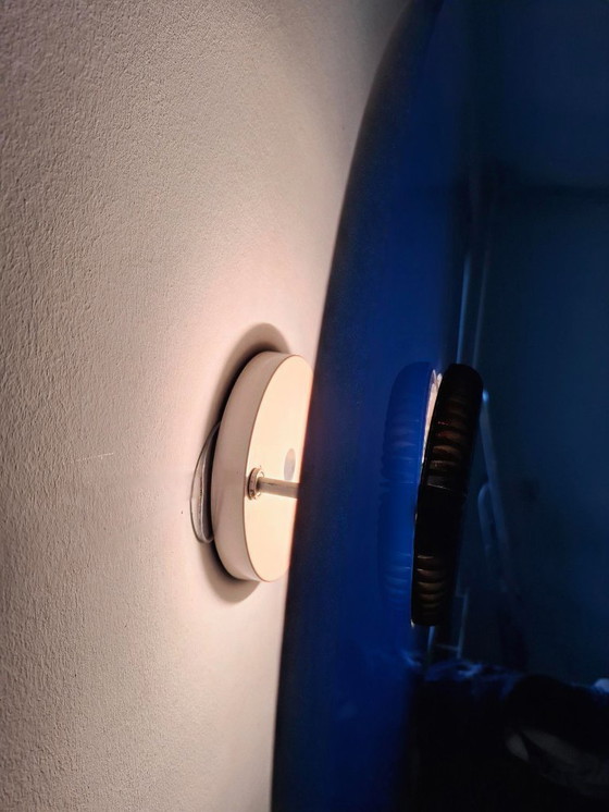 Image 1 of Wandlamp rond glas blauw/paars