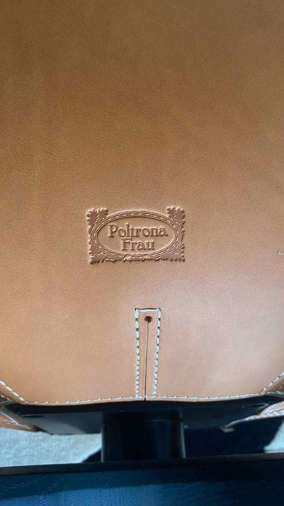 POLTRONA FRAU POLTRONCINA GINGER – Sedie girevoli, Leather, Wood (photo 3 of 36)