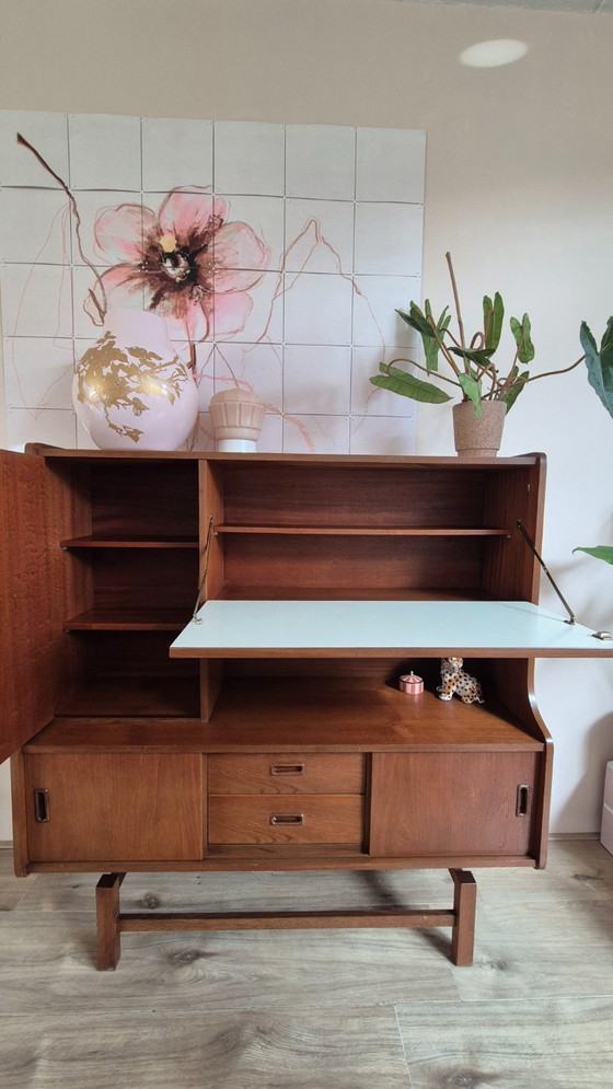 Image 1 of Armario alto antiguo