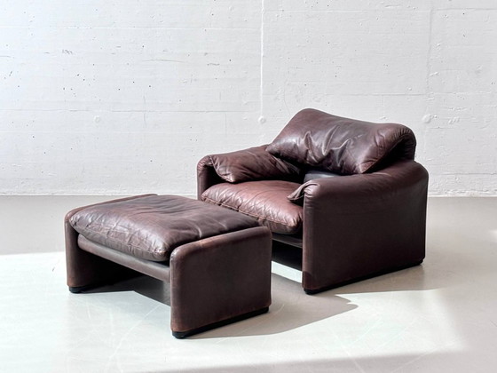 Image 1 of Maralunga Ledersessel mit Ottoman von Vico Magistretti für Cassina, Italien, 1970er Jahre