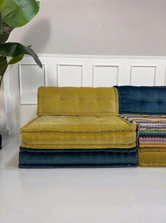 Image 1 of Roche Bobois Mah Jong Sofa Stoff 3-Sitz handgefertigt MahJong Bunt (Kopie)