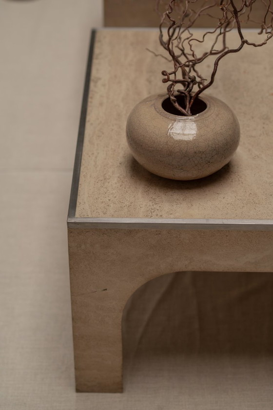 Image 1 of Set architettonico di tavolini in travertino, dopo Willy Ballez