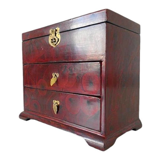 Coffret à bijoux chinois vintage en bois laqué rouge et laiton des années 1960