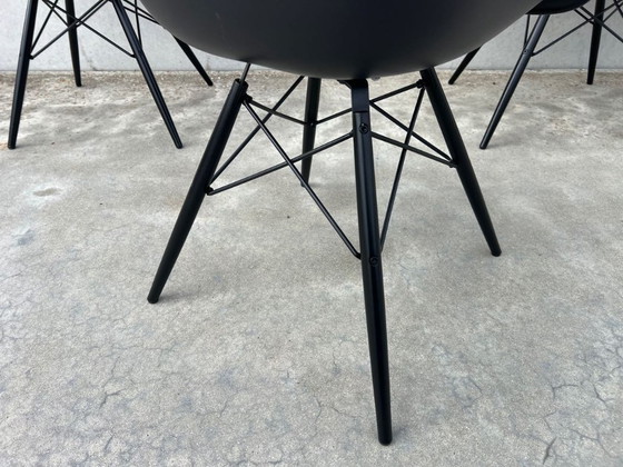 4x Vitra Eames DAW armchair – Dining chairs, Wood, Plastic (photo 4 of 16)