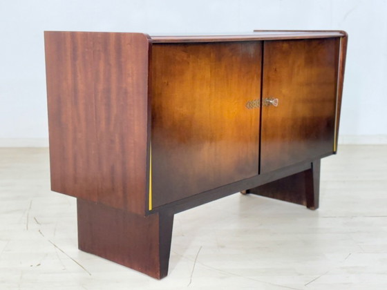 Image 1 of Beautiful vintage 2-door chest of drawers, cabinet, living room cabinet, sideboard