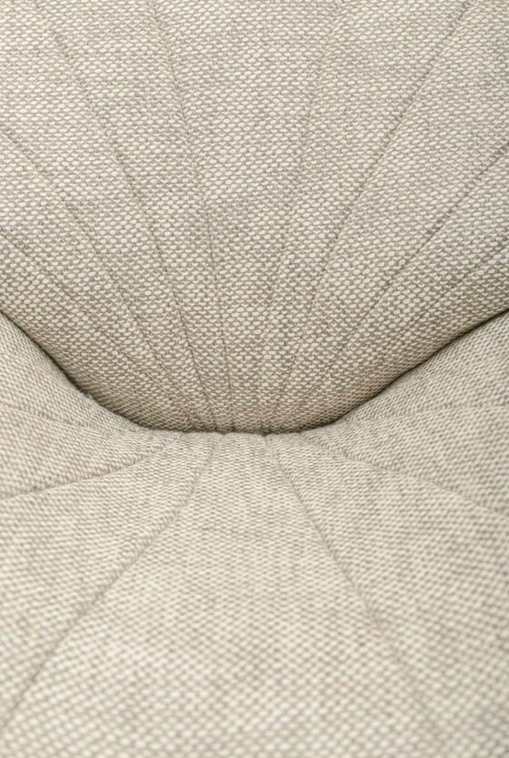 Image 1 of Poltrona a conchiglia italiana DEDAR, rivestita