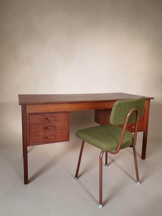Image 1 of Scrivania e sedia vintage