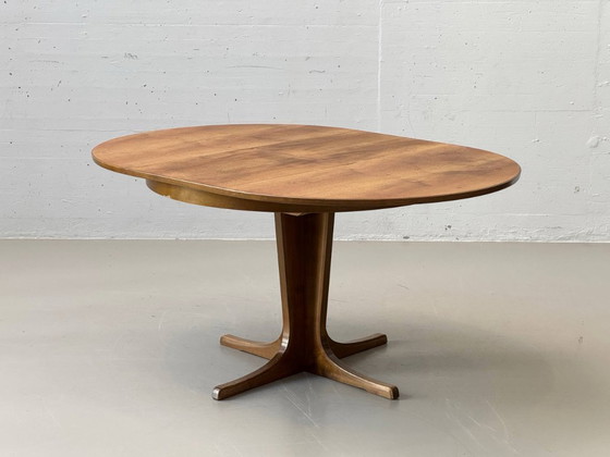 Image 1 of Extendable round table made of walnut wood, 1960s