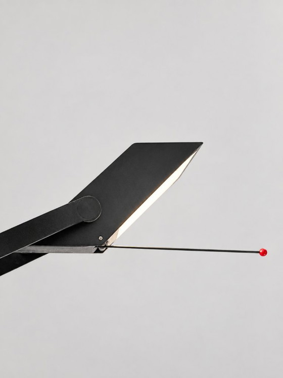Artemide Tizio Table Lamp by Richard Sapper – Metal (photo 2 of 6)