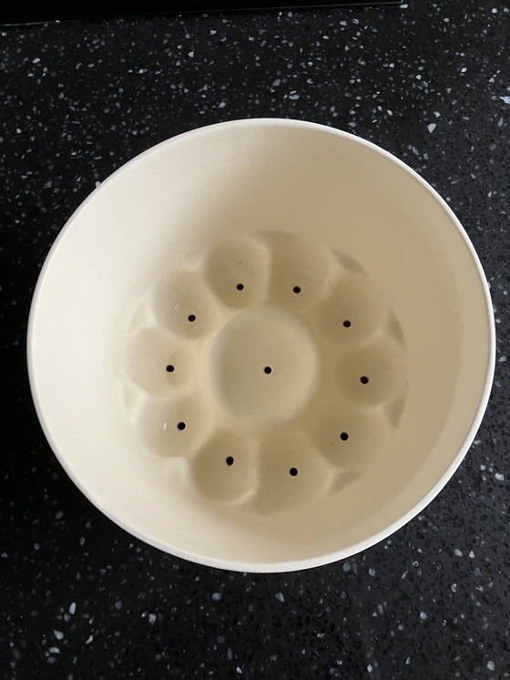 Image 1 of Modernly designed fruit test by Jeanine Keizer