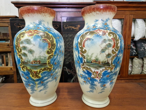 Vases anciens en opaline